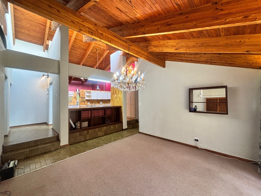 4 Bedroom Property for Sale in Van Der Hoff Park North West